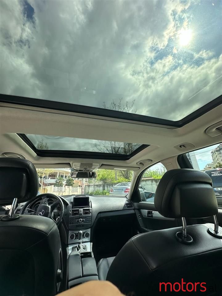 2011' Mercedes-Benz C 250 photo #6