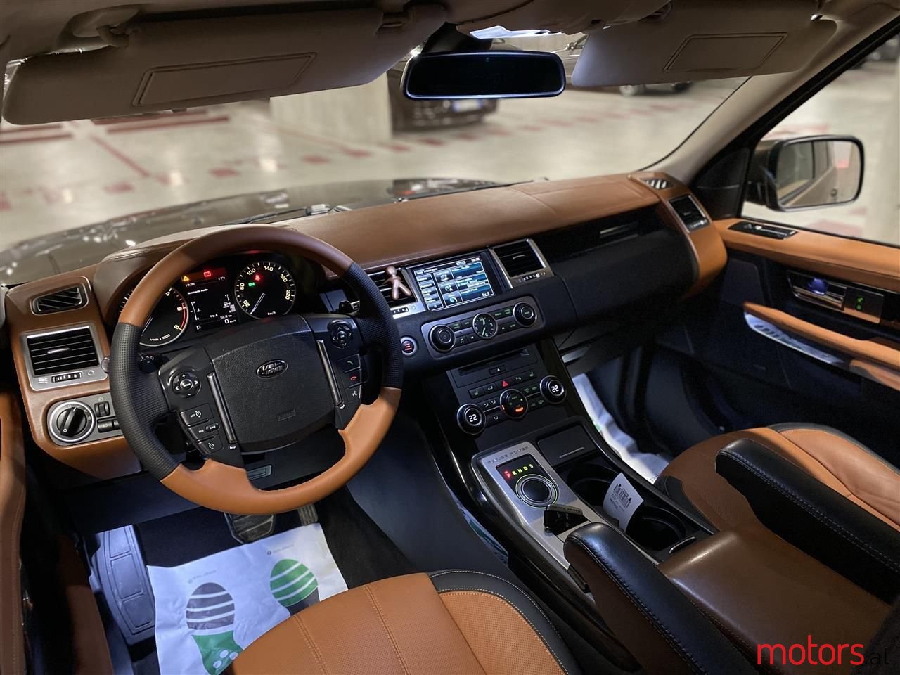 2012' Land Rover Range Rover Sport photo #4