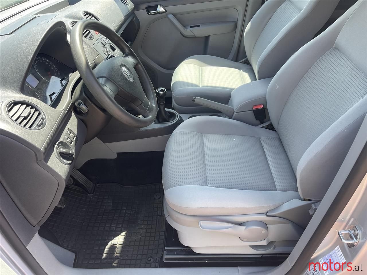 2008' Volkswagen Caddy photo #2