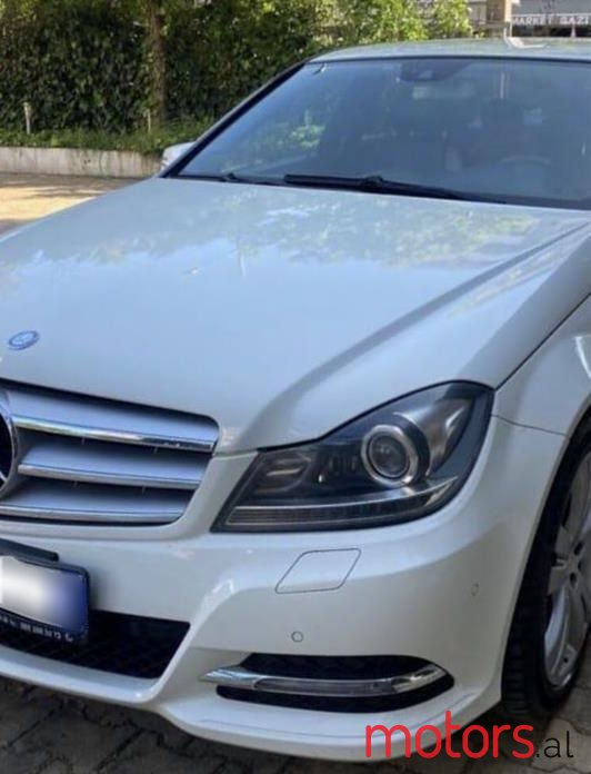2011' Mercedes-Benz C 220 photo #1
