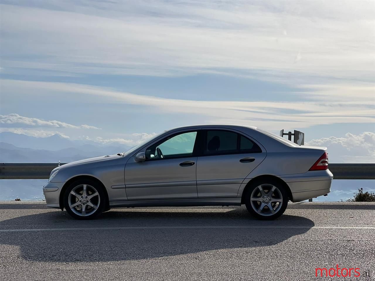 2006' Mercedes-Benz C 180 photo #1
