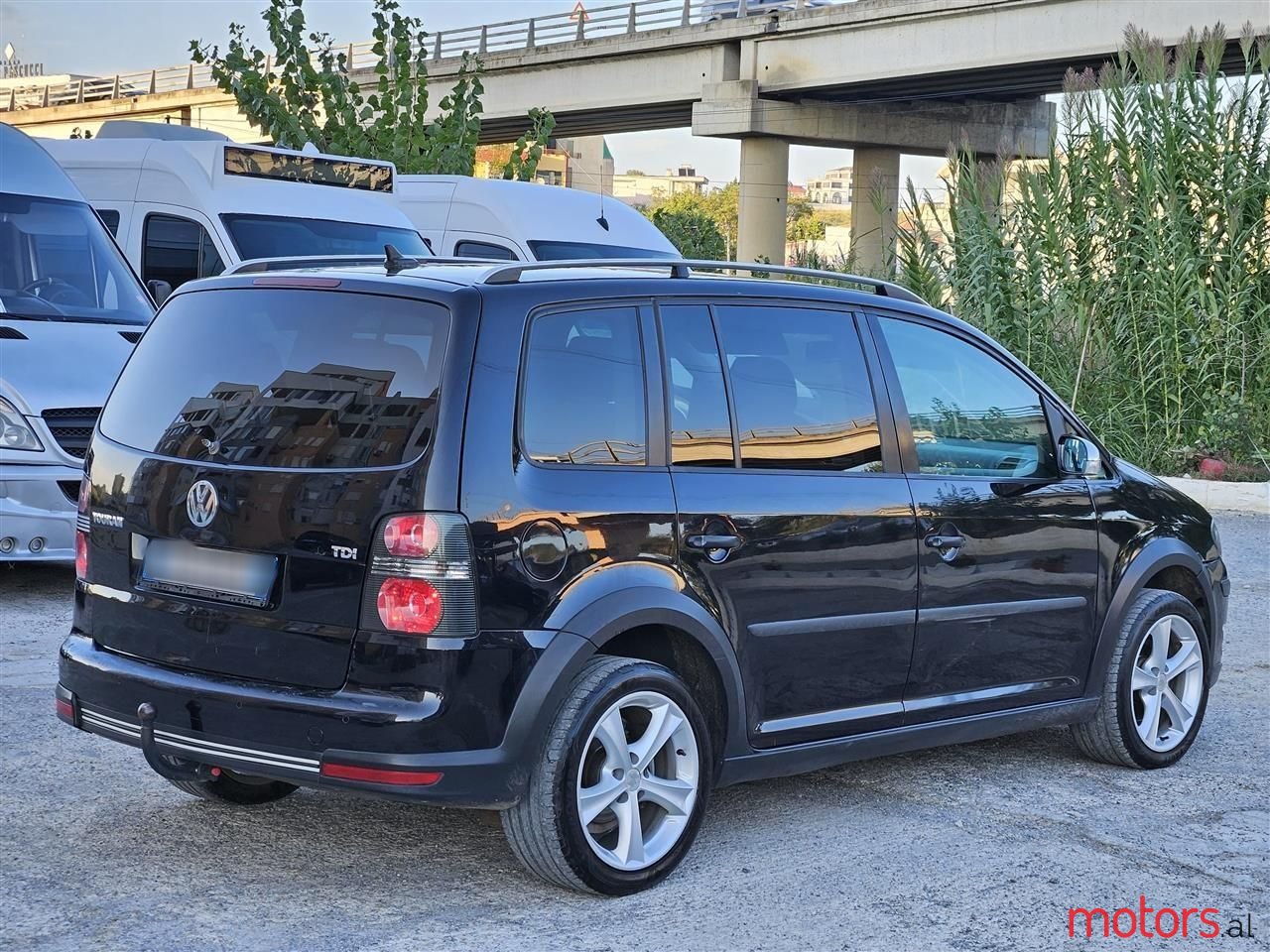 2008' Volkswagen Touran photo #4