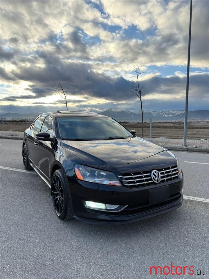 2014' Volkswagen Passat photo #5