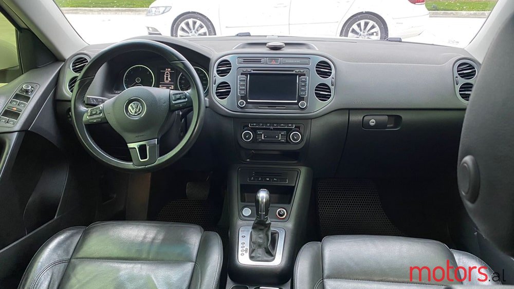 2014' Volkswagen Tiguan photo #6