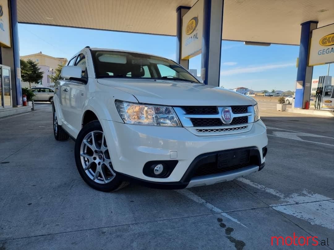 2013' Fiat Freemont photo #1