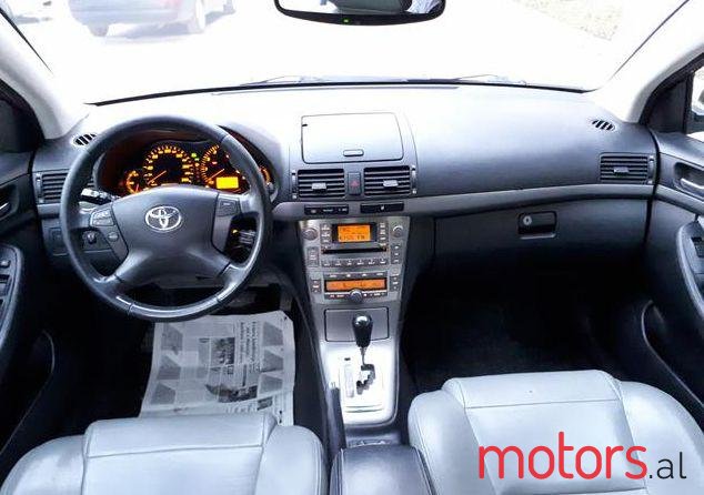 2007' Toyota Avensis photo #1