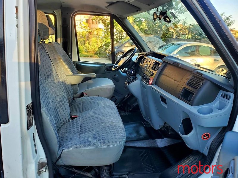 2010' Ford Transit photo #5