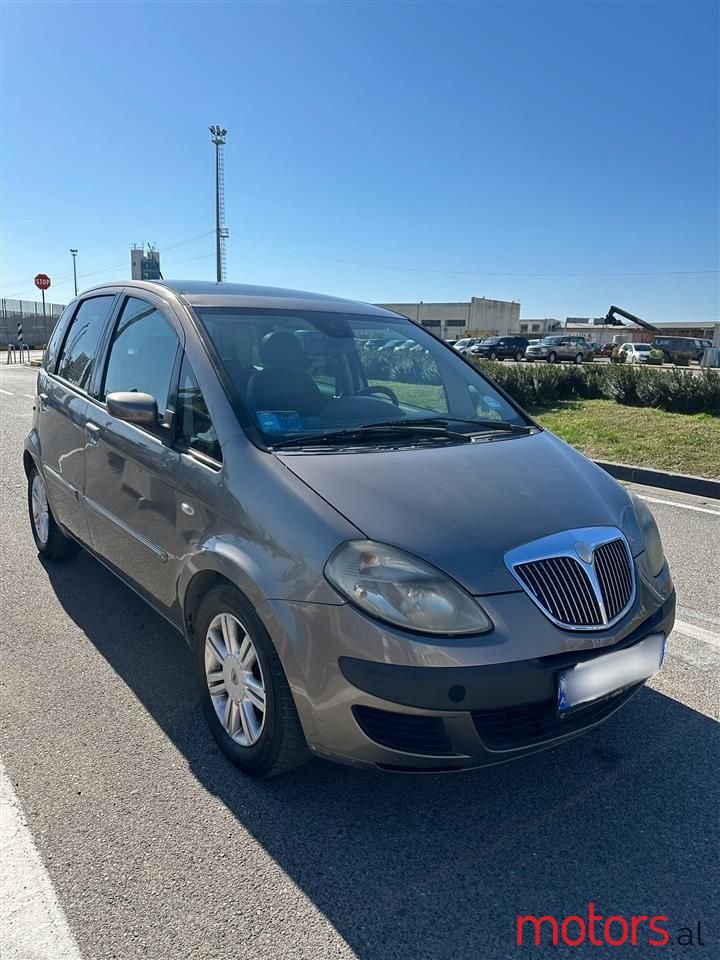 2006' Lancia Musa photo #1