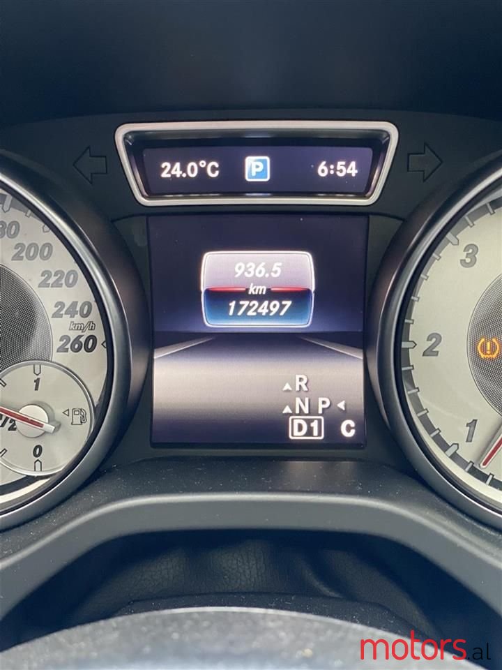 2017' Mercedes-Benz CLA 200 photo #5