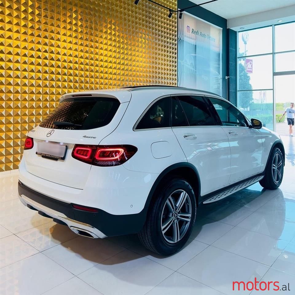 2020' Mercedes-Benz GLC 250 photo #5