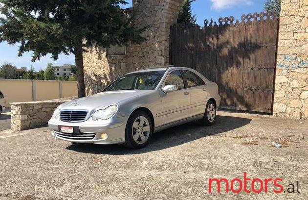 2002' Mercedes-Benz C-Class photo #1