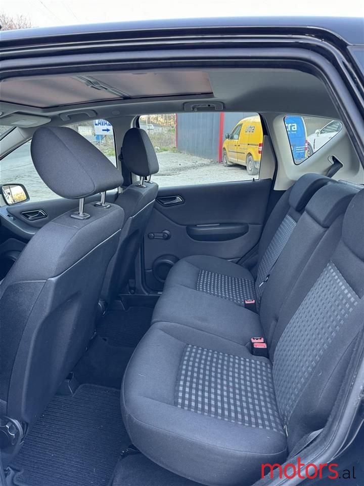 2008' Mercedes-Benz A 160 photo #5