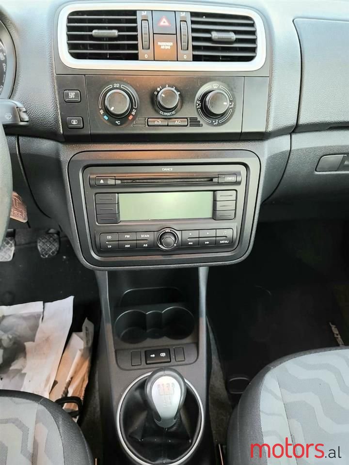 2009' Skoda Roomster photo #6