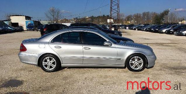 2008' Mercedes-Benz E-Class photo #1