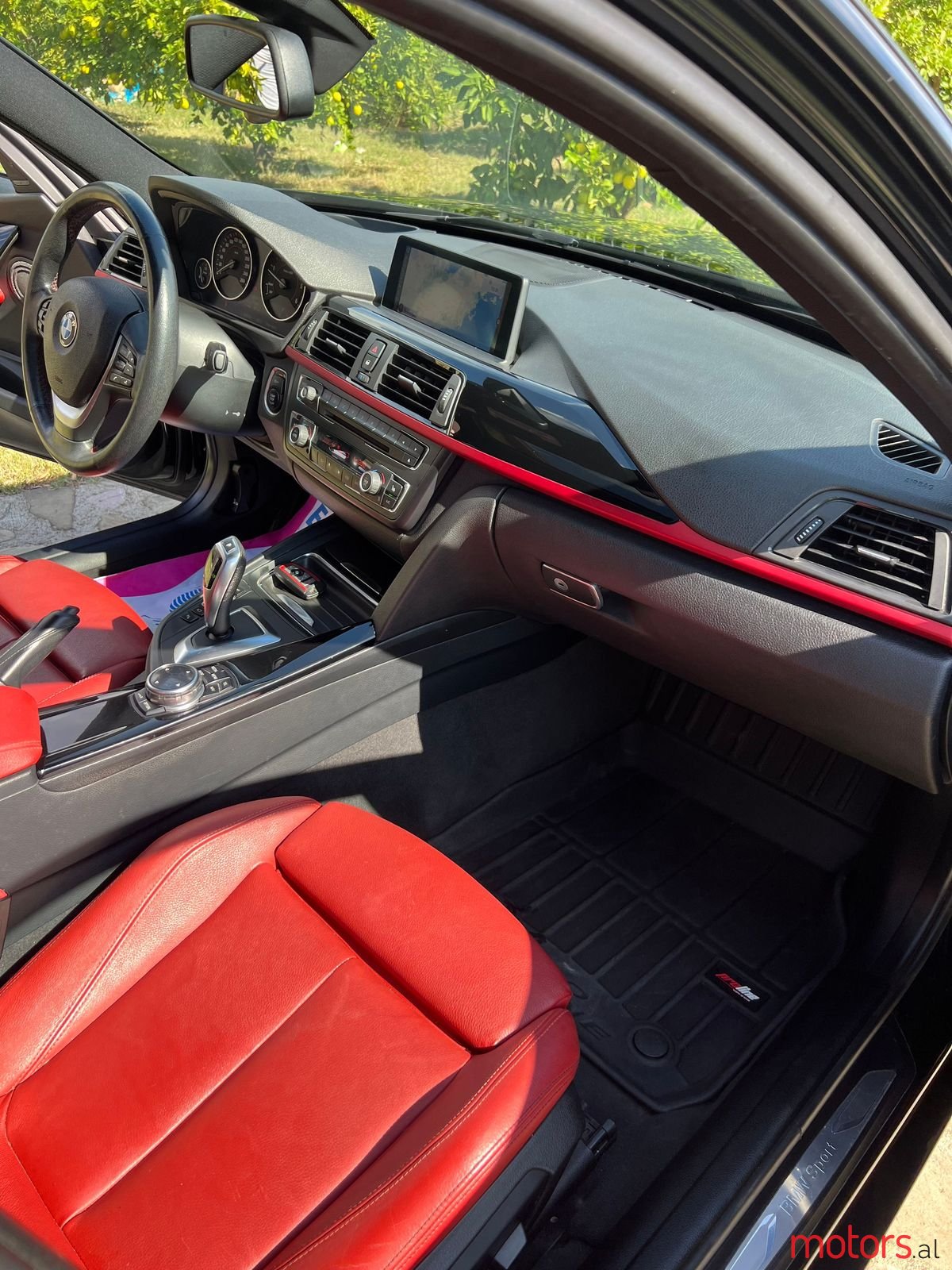 2014' BMW 320 photo #5