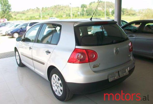 2005' Volkswagen Golf photo #1