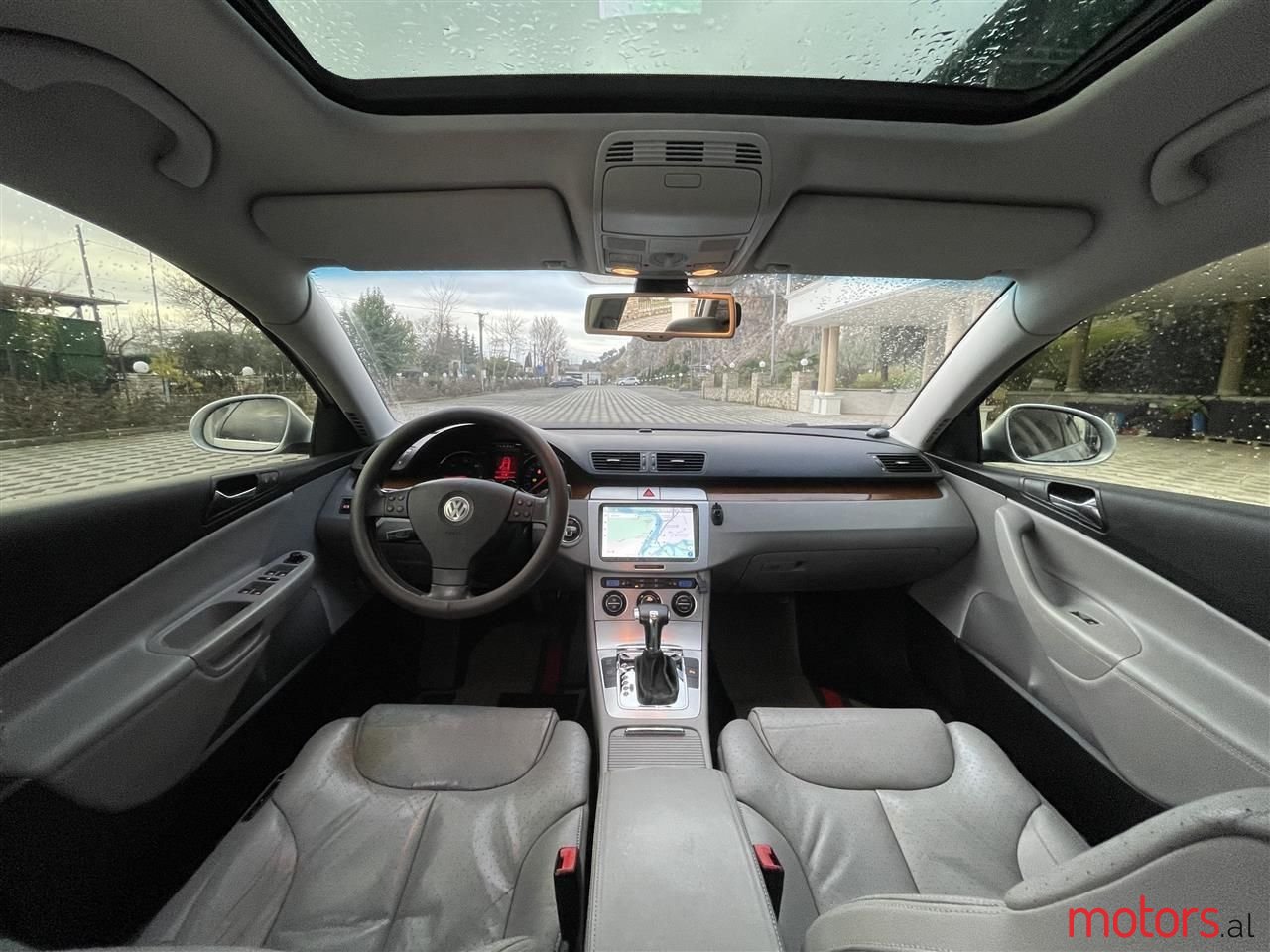 2007' Volkswagen Passat photo #3