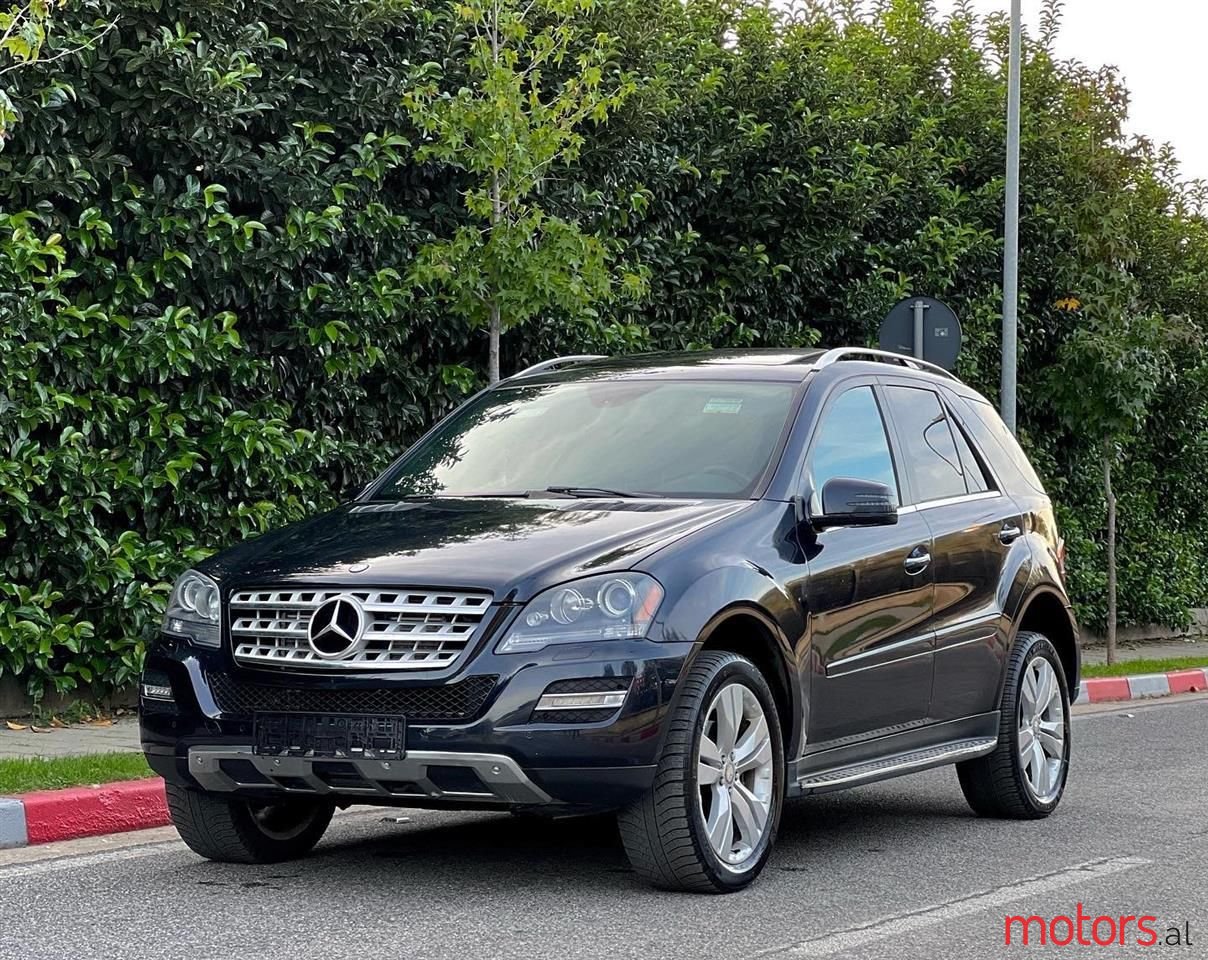 2011' Mercedes-Benz ML 350 photo #1