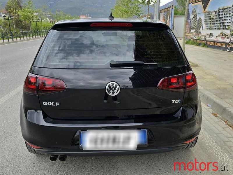 2015' Volkswagen Golf photo #3