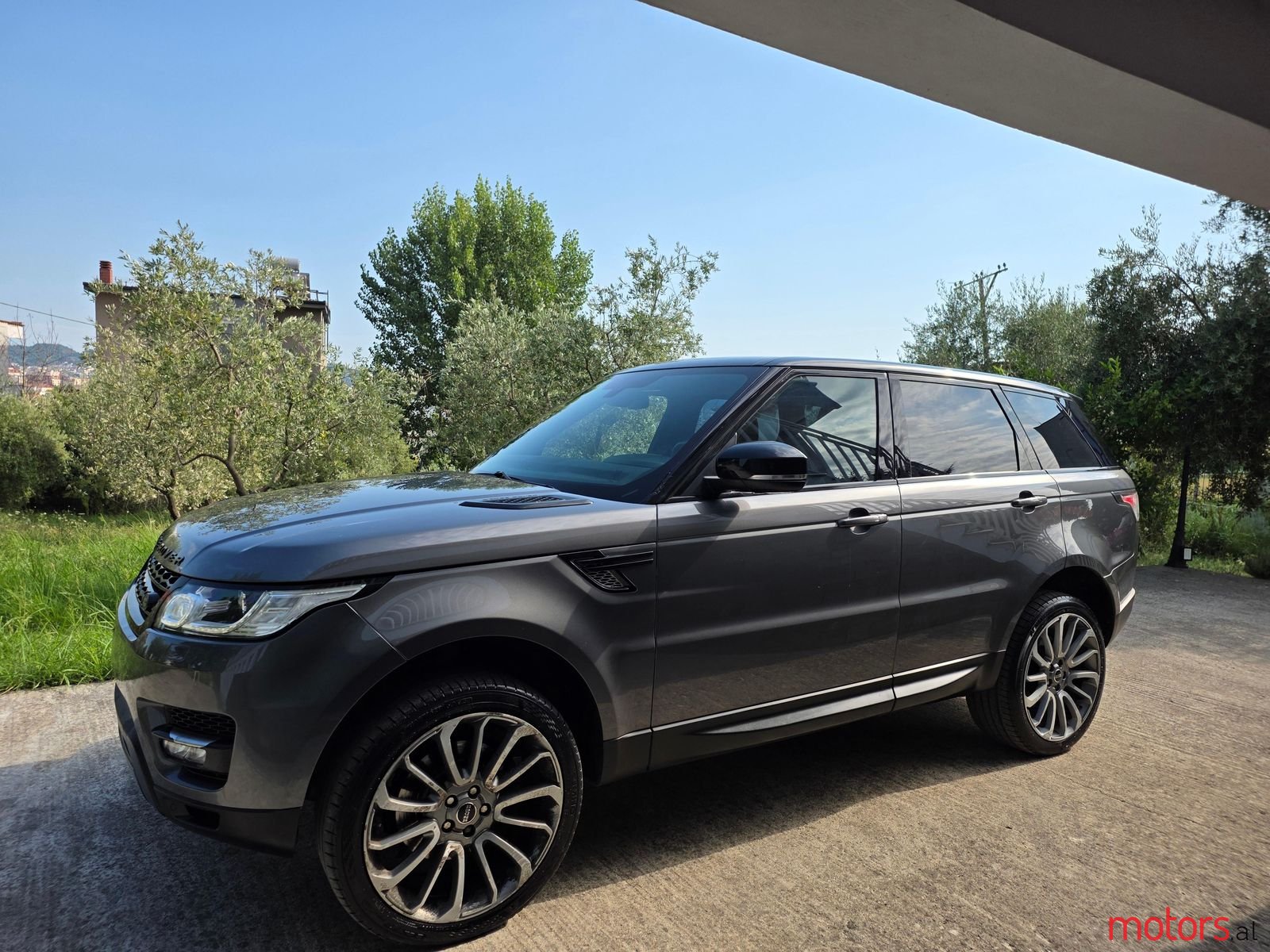 2014' Land Rover Range Rover Sport photo #1