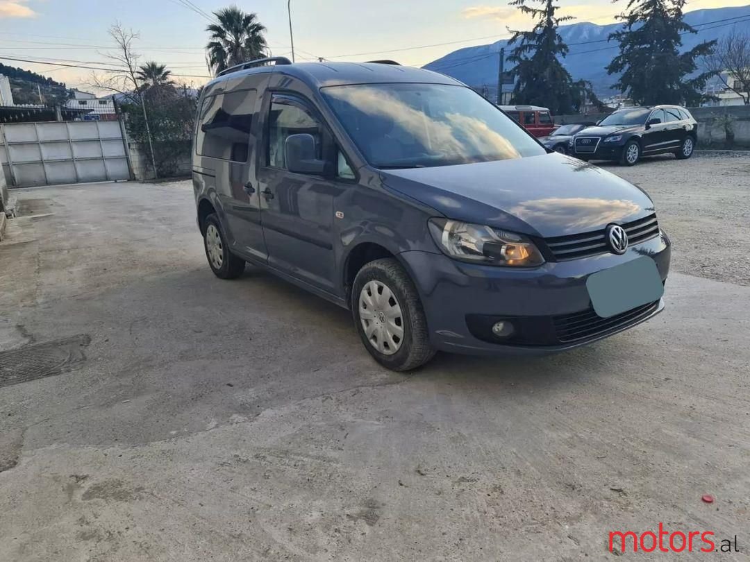 2011' Volkswagen Caddy photo #1