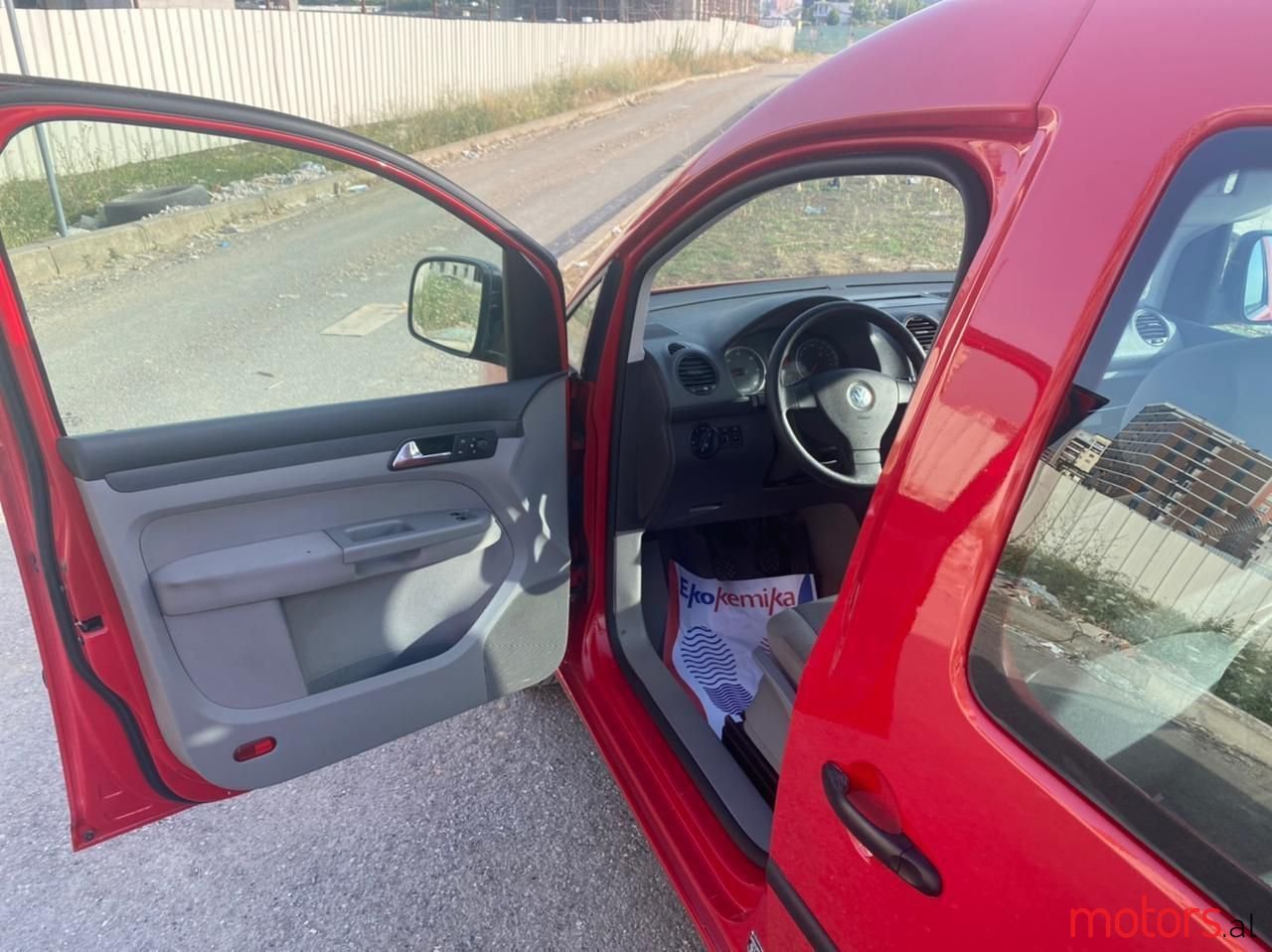 2007' Volkswagen Caddy photo #5