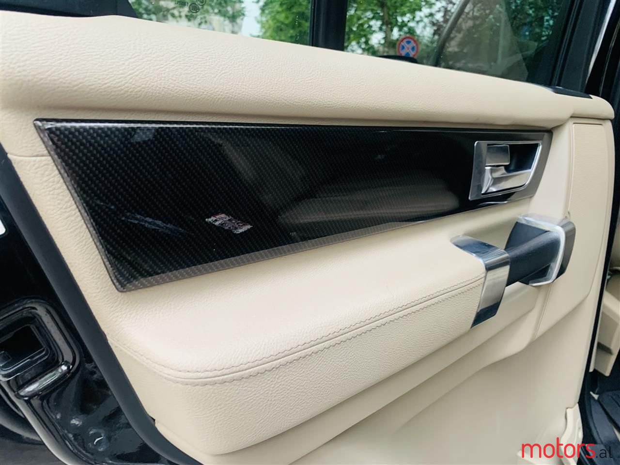 2010' Land Rover Discovery photo #6