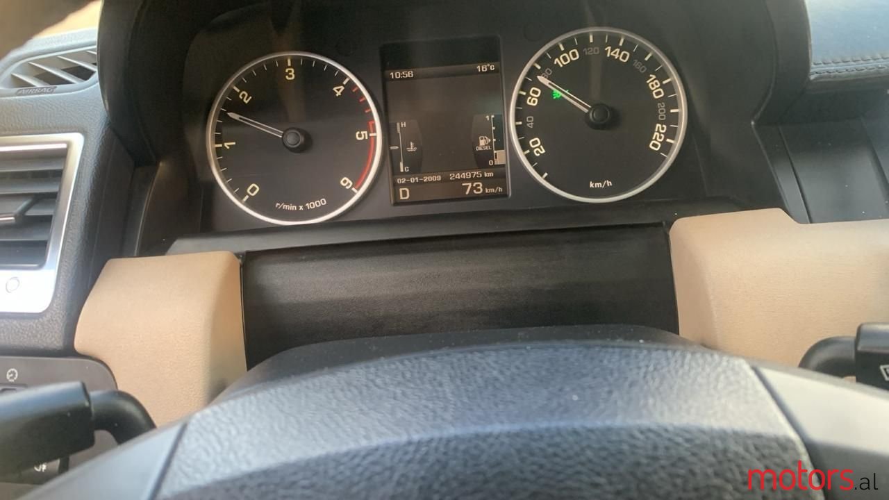 2011' Land Rover Range Rover Sport photo #4