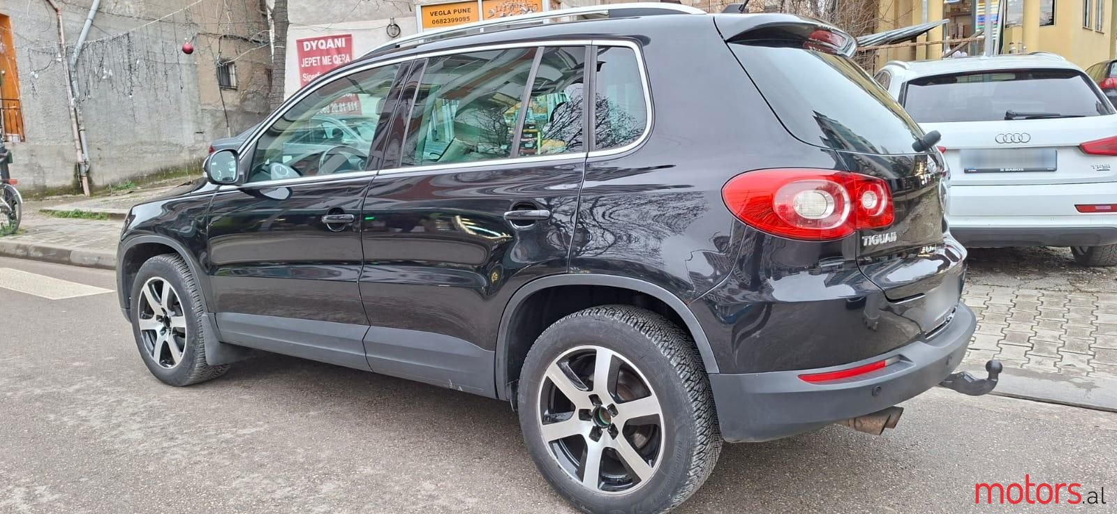 2009' Volkswagen Tiguan photo #3