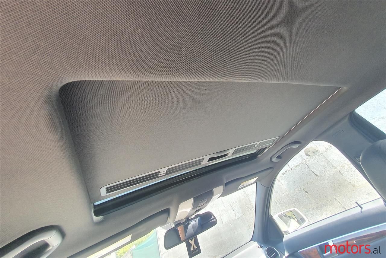 2012' Mercedes-Benz C 300 photo #2