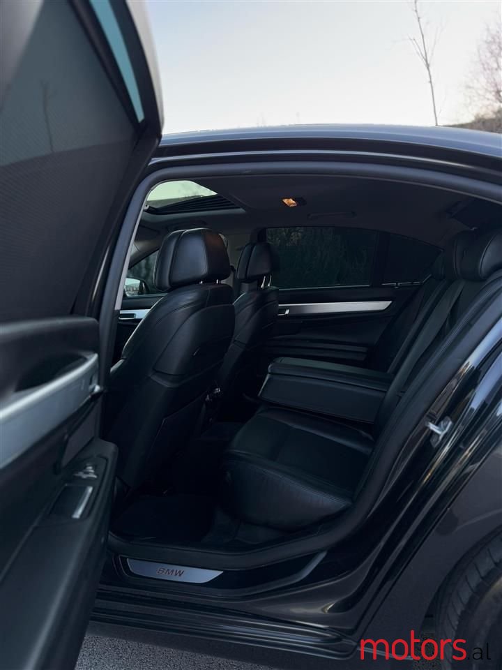 2014' BMW 730 photo #2