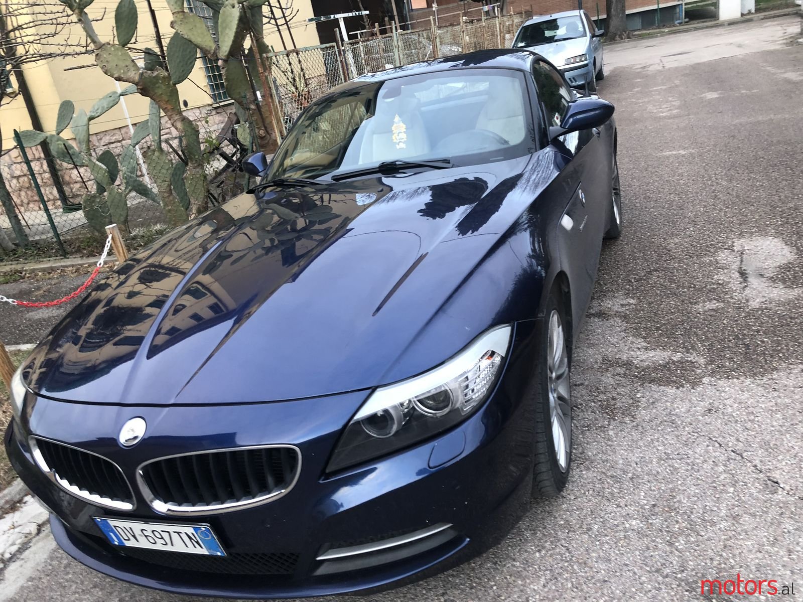 2009' BMW Z4 Sdrive i23 photo #4