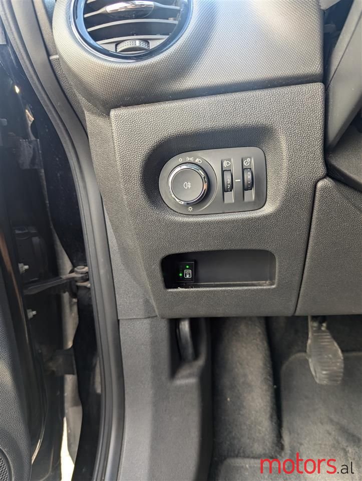 2010' Opel Corsa photo #5