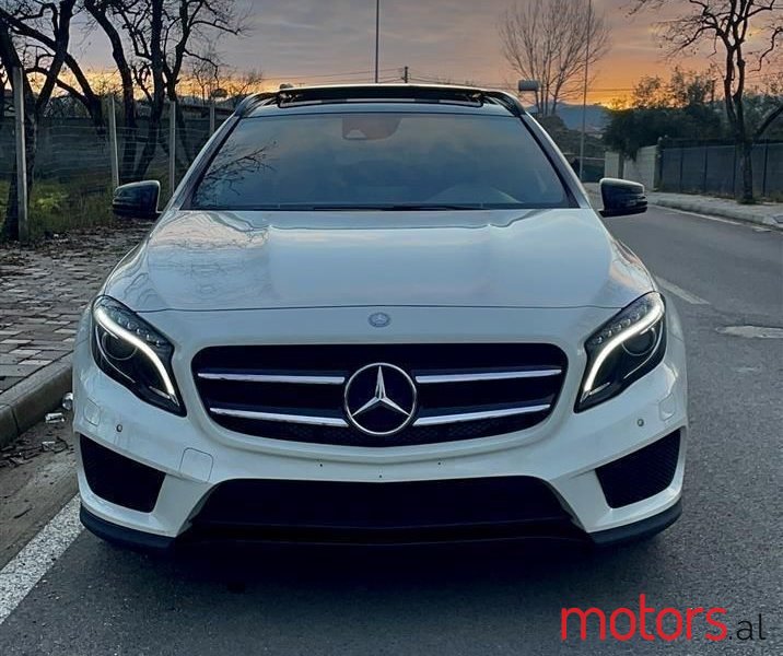 2017' Mercedes-Benz GLA 200 photo #2