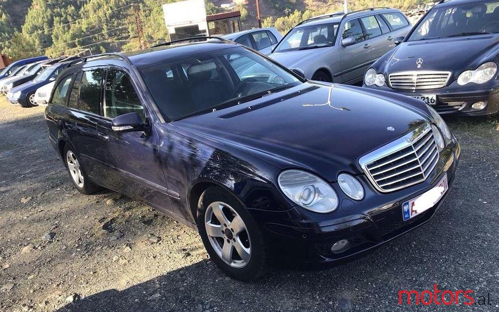 2007' Mercedes-Benz E 220 photo #1