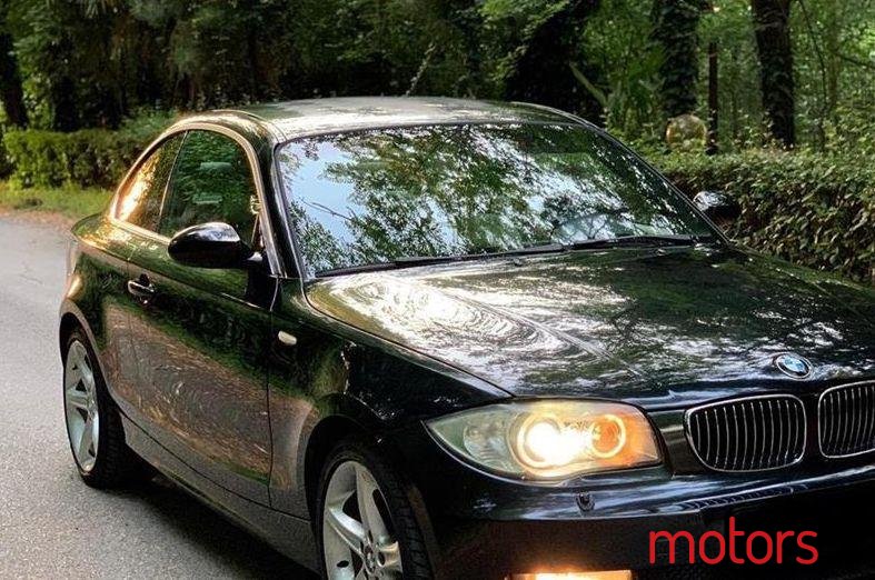 2008' BMW 120 photo #1