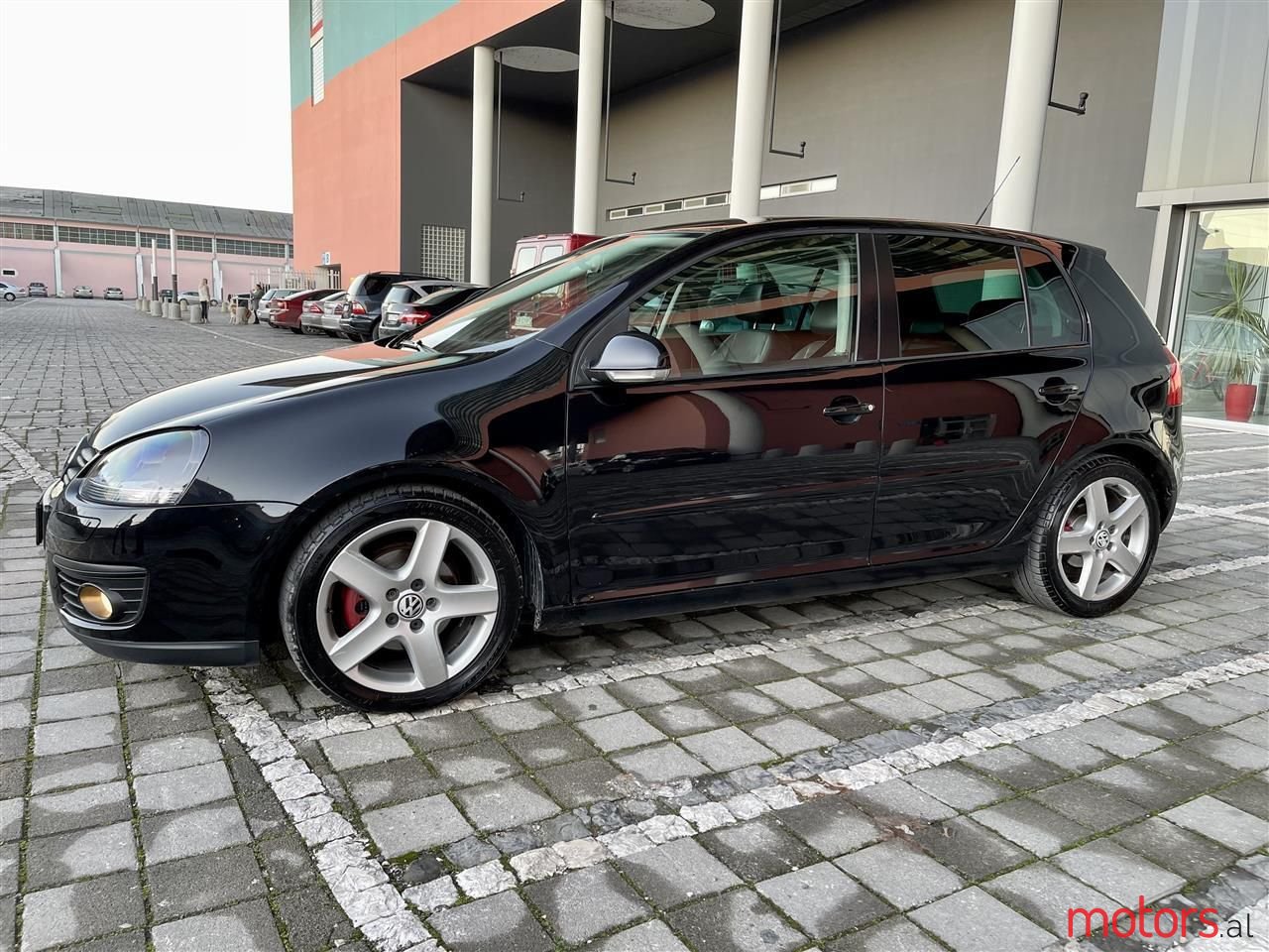 2008' Volkswagen Golf photo #1