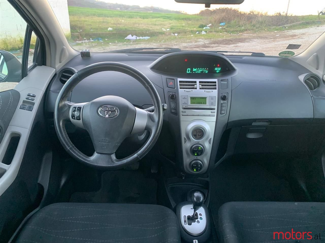 2006' Toyota Yaris photo #4