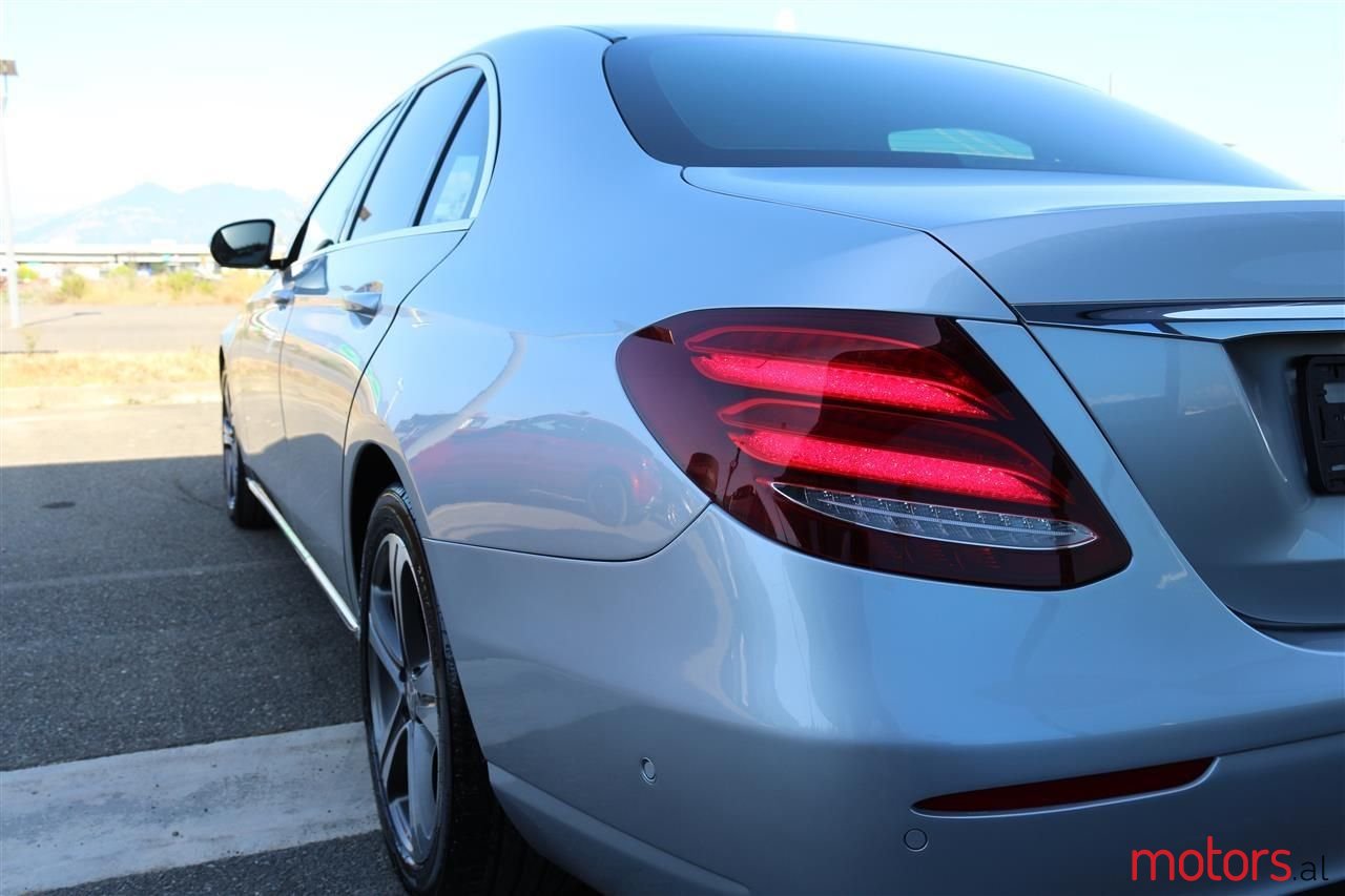 2016' Mercedes-Benz E 220 photo #2