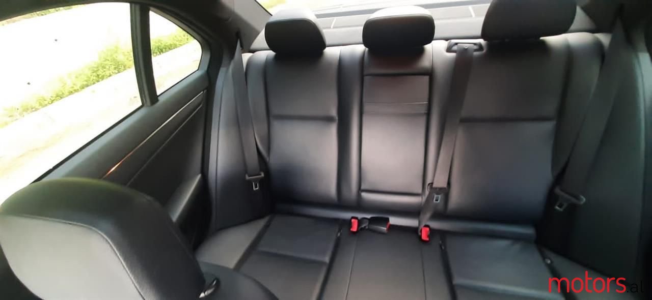 2009' Mercedes-Benz C 300 photo #3