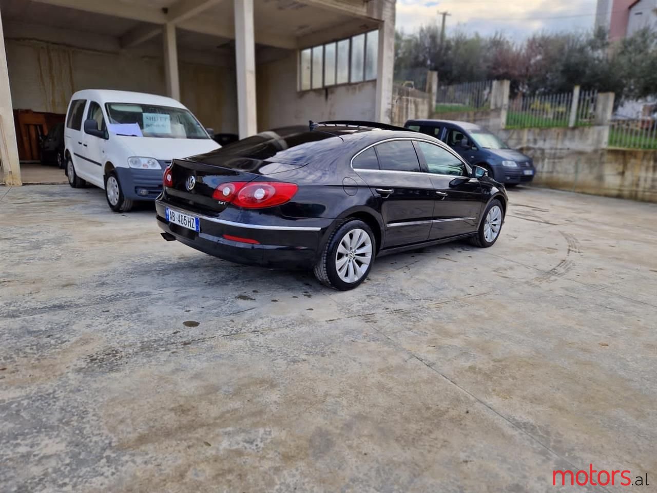 2010' Volkswagen Passat photo #1