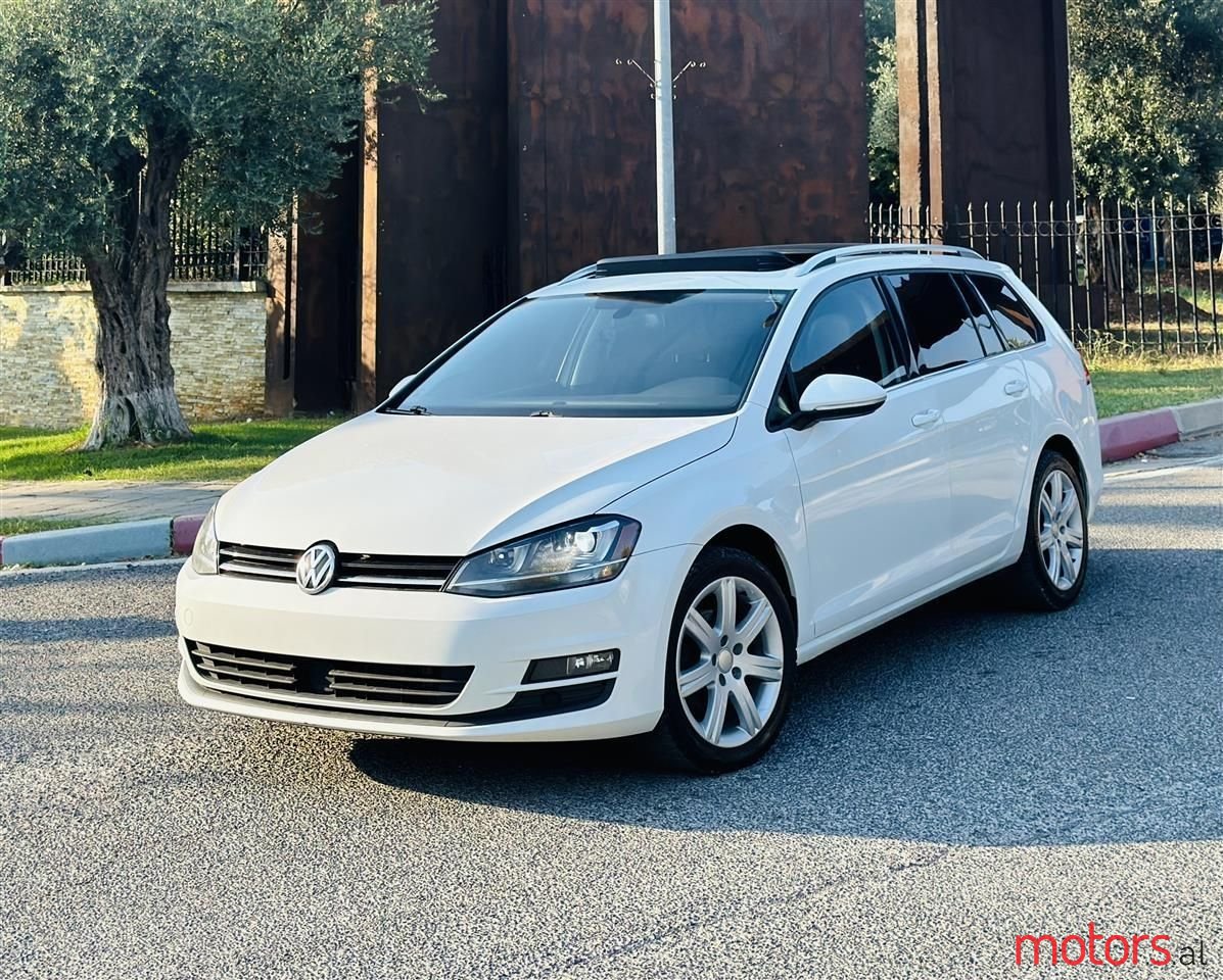 2015' Volkswagen Golf photo #1