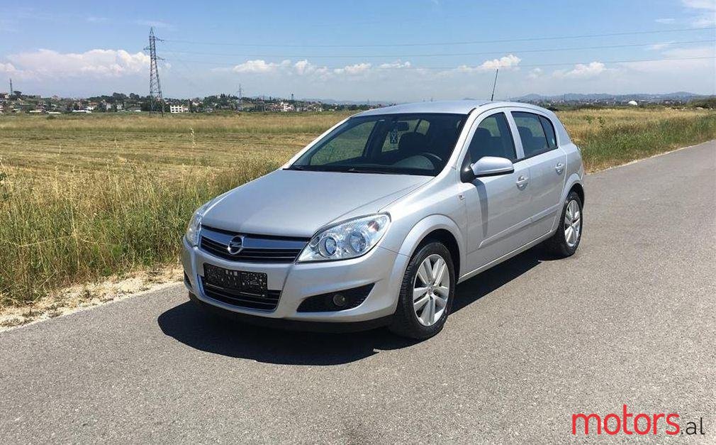 2008' Opel Astra photo #1