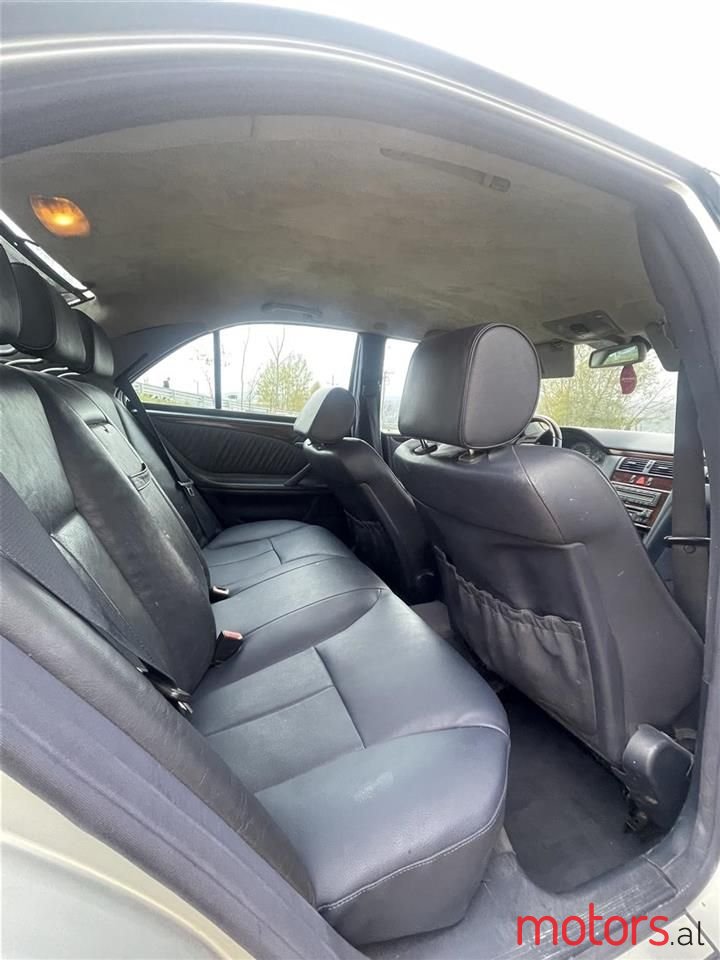 2001' Mercedes-Benz 270 photo #6