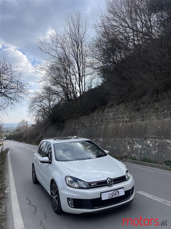 2012' Volkswagen Golf photo #3