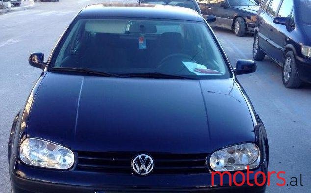 2000' Volkswagen Golf photo #1