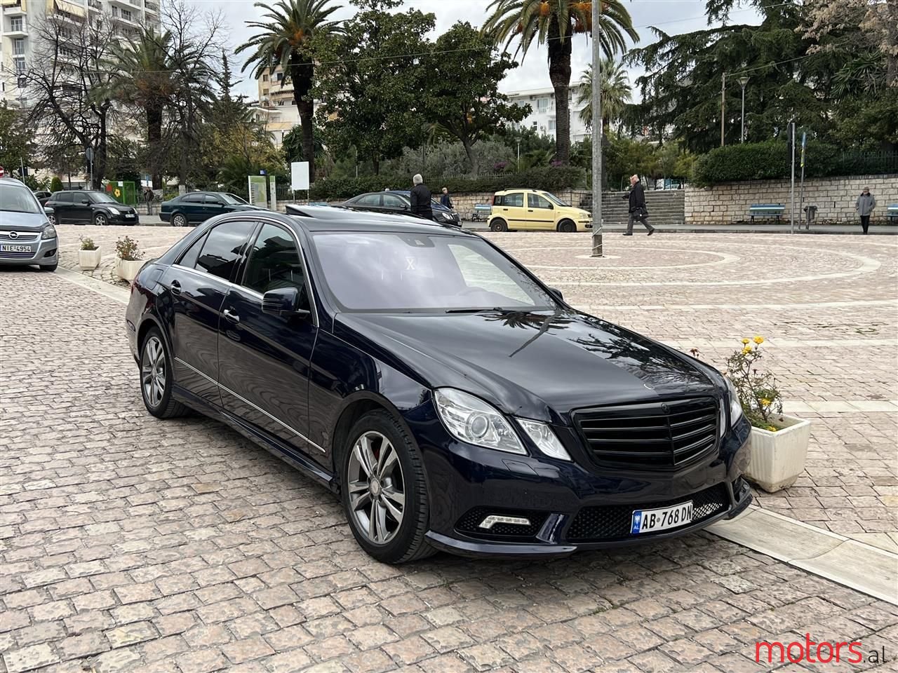 2010' Mercedes-Benz E 250 photo #3