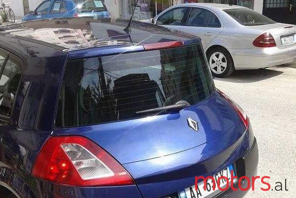 2005' Renault Megane photo #4