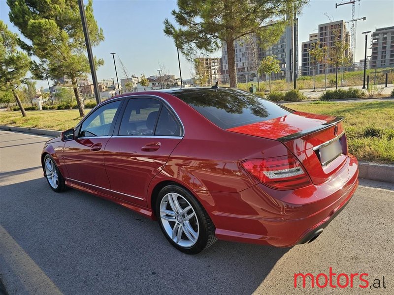 2012' Mercedes-Benz C 250 photo #3