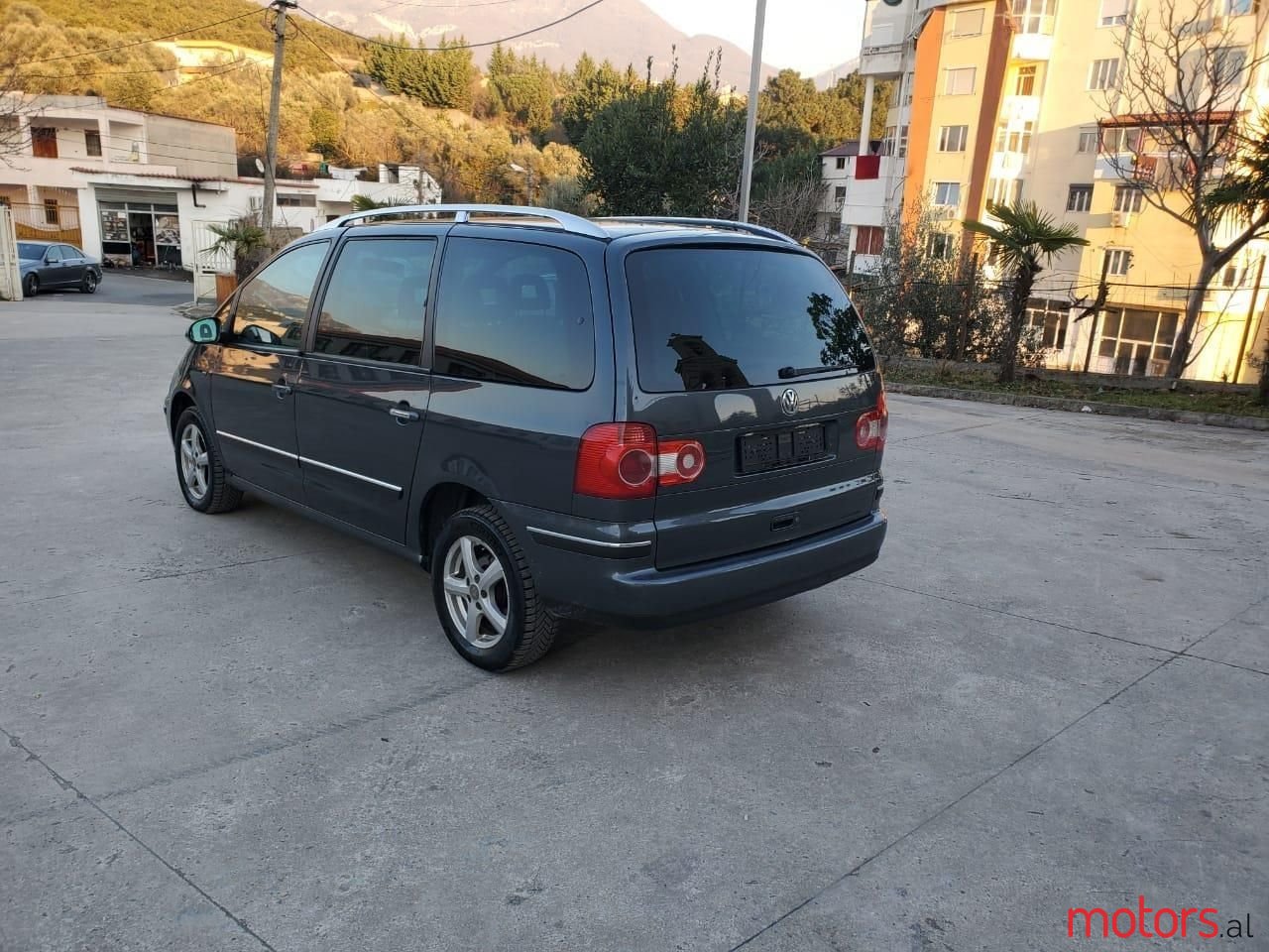 2007' Volkswagen Sharan photo #3